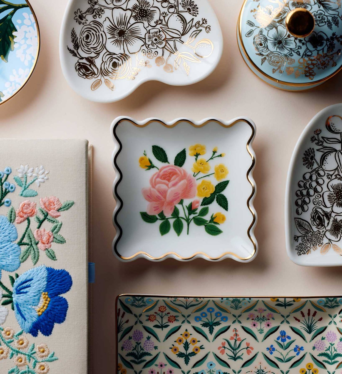 Colette Round Porcelain Box