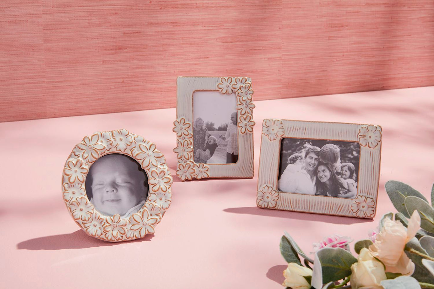 Horizontal Flower Stoneware Frame