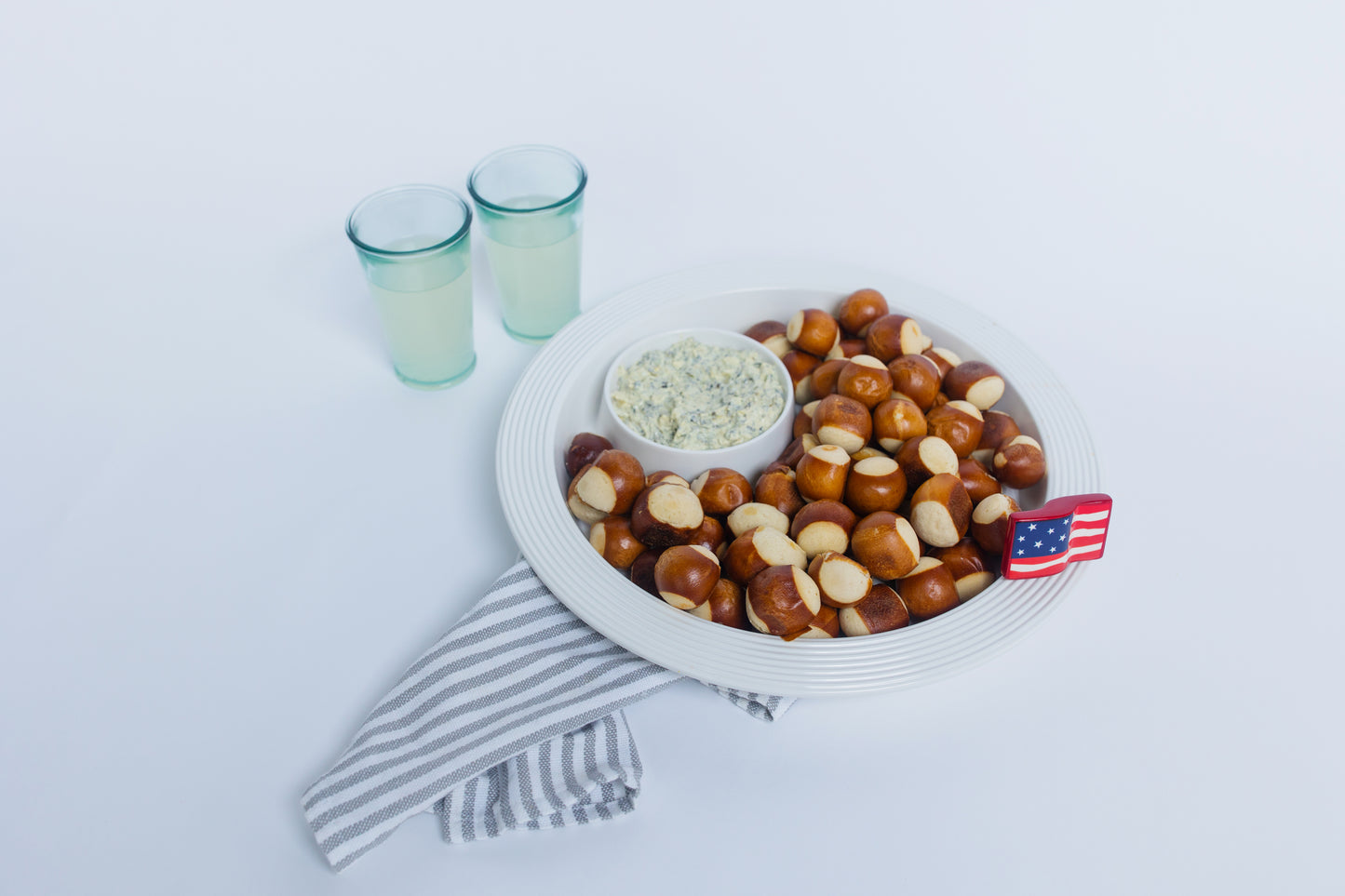 Chip & Dip Platter - PINSTRIPES