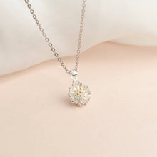 Load image into Gallery viewer, Daisy Necklace - New Mom