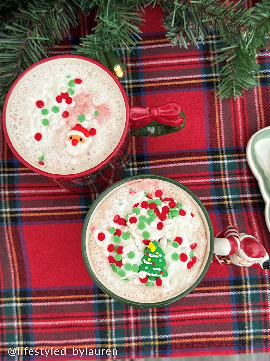 Wreath Handle Tartan Mug