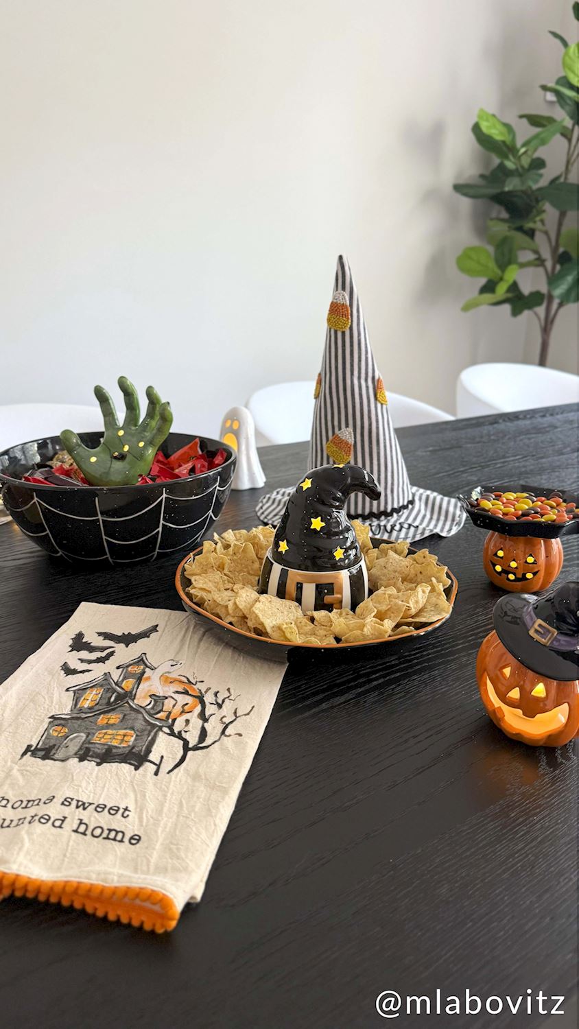Light-Up Spooky Hand Treat Bowl