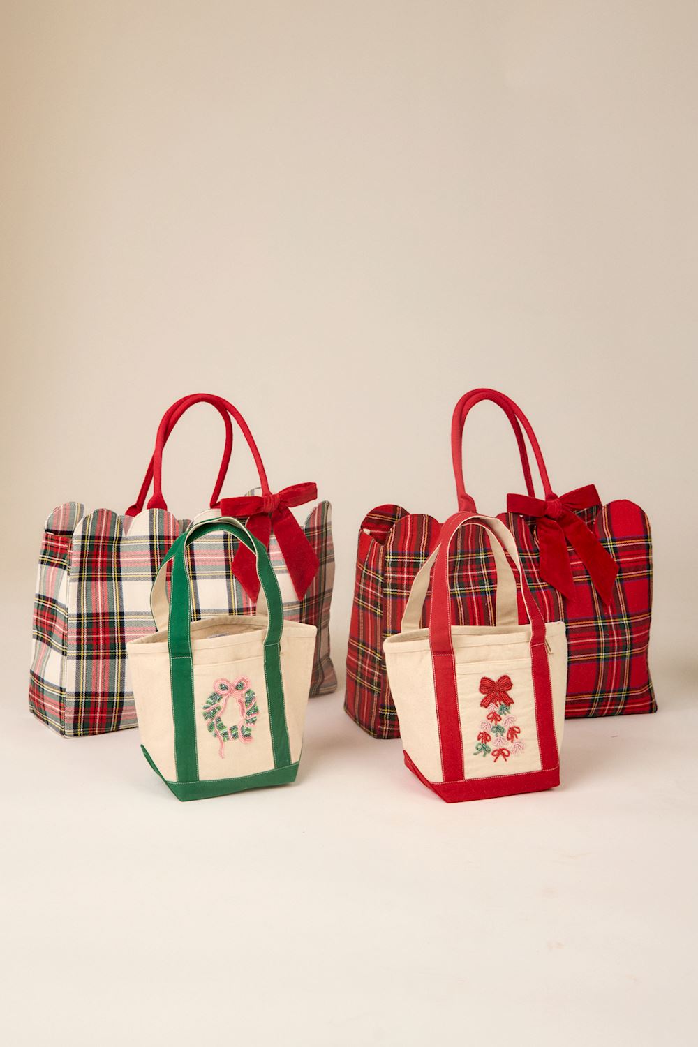 White Tartan Scallop Tote