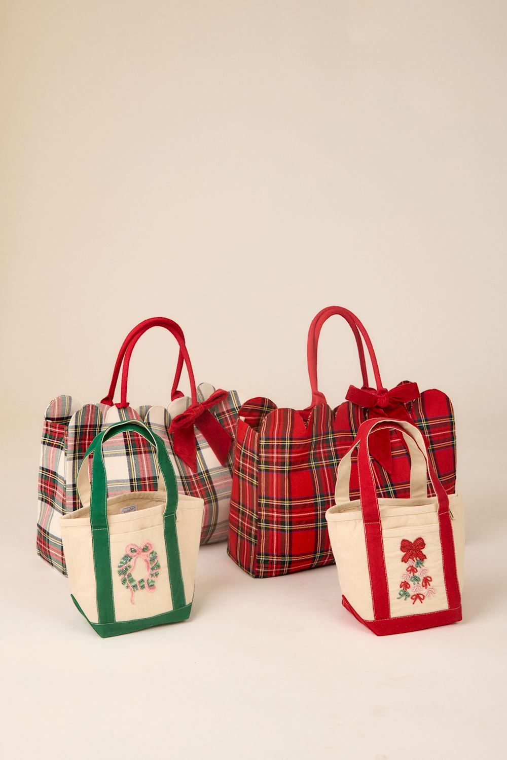 White Tartan Scallop Tote