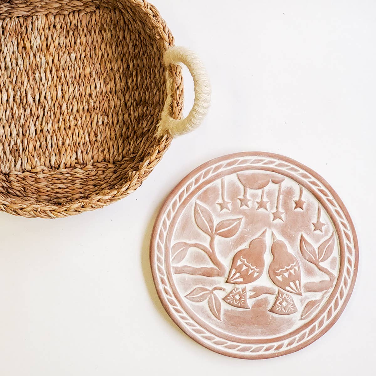 Round Handmade Bread Warmer & Wicker Basket - Lovebirds