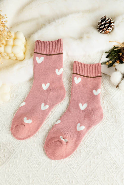 Contrast Heart Crew Socks with Ribbed Cuffs