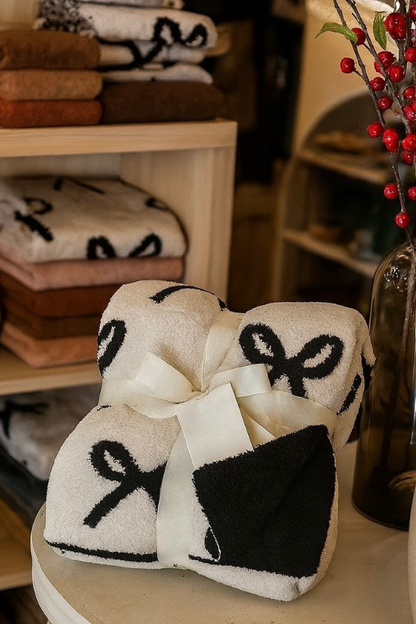 Black & Cream Bow Luxury Blanket