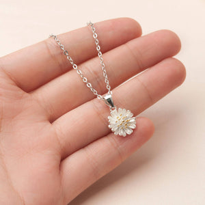 Daisy Necklace - New Mom