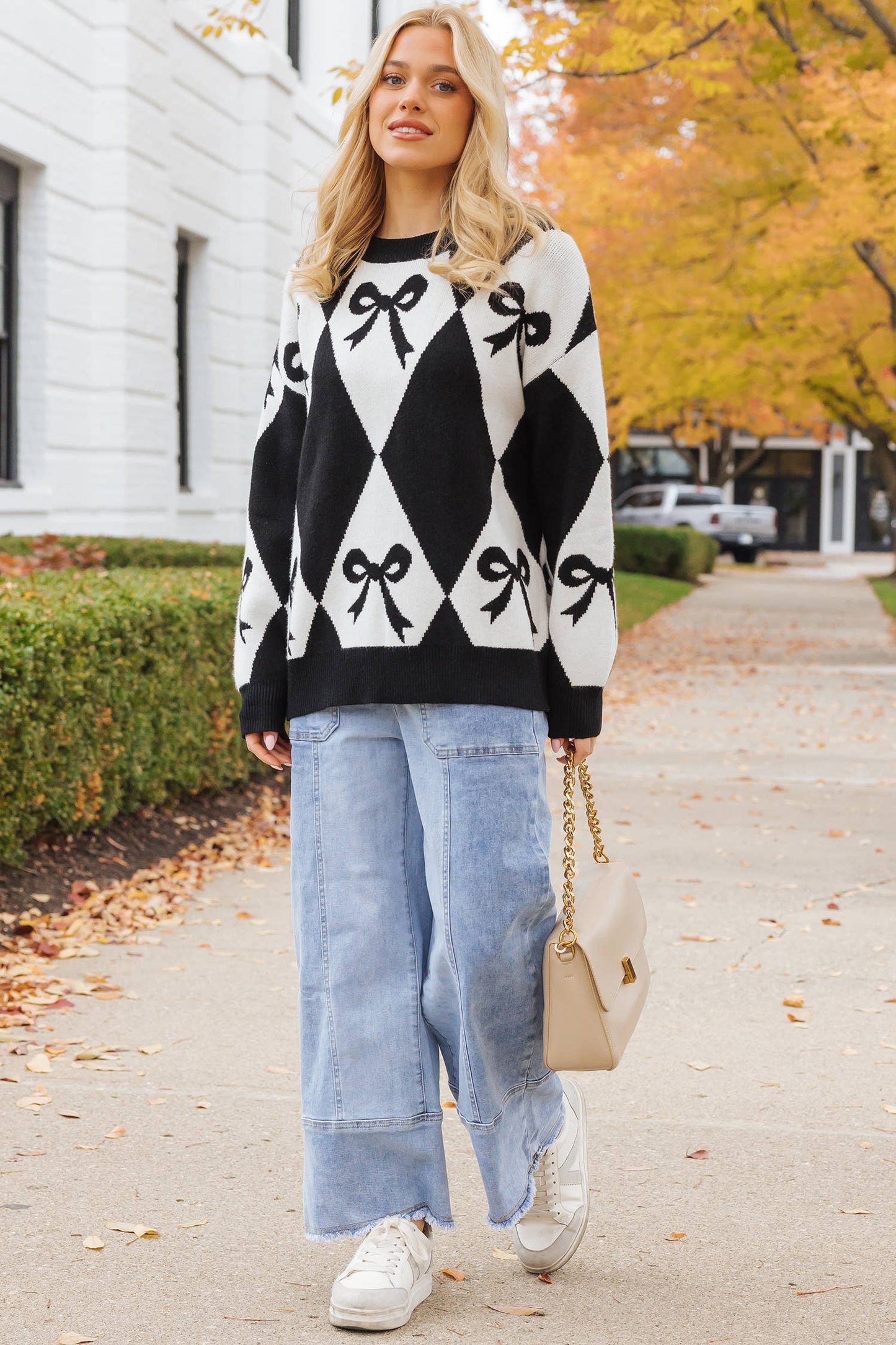 Bow Black & White Rhombus Knit Loose Fit Sweater