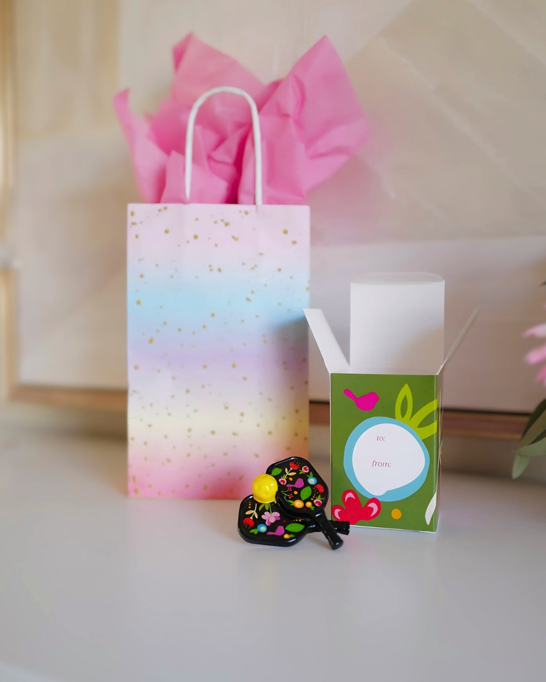 ランダムボックス Especially for you Especially For You Gift Box - XOXO Nora Fleming – RSVP Gifts and More