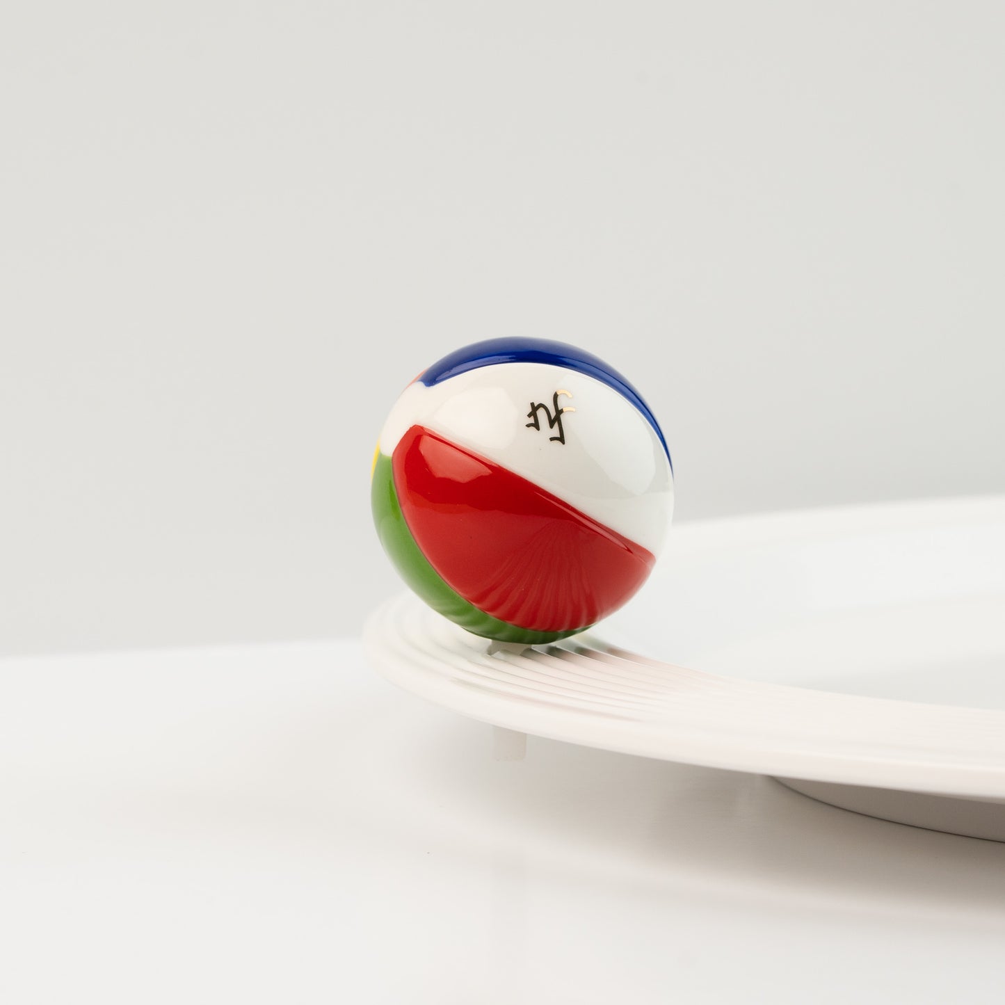 Beach, Please! (Beach Ball) Mini